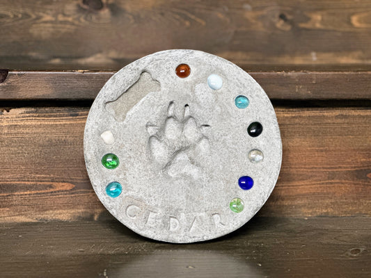 Paw Print Stepping Stones: A Meaningful Gift for Pet Lovers